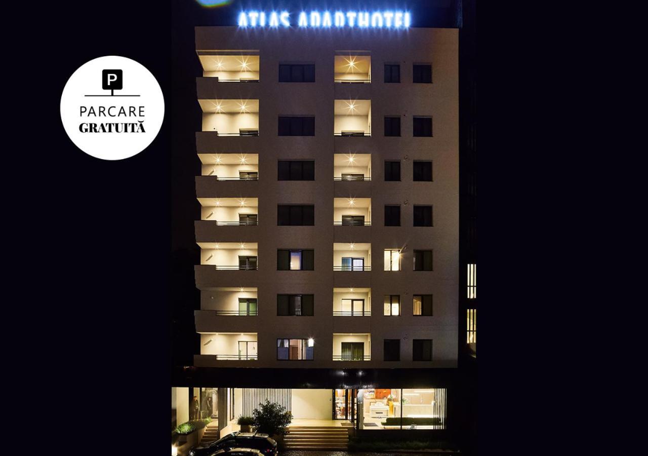 Atlas Aparthotel Piatra Neamţ Exterior foto