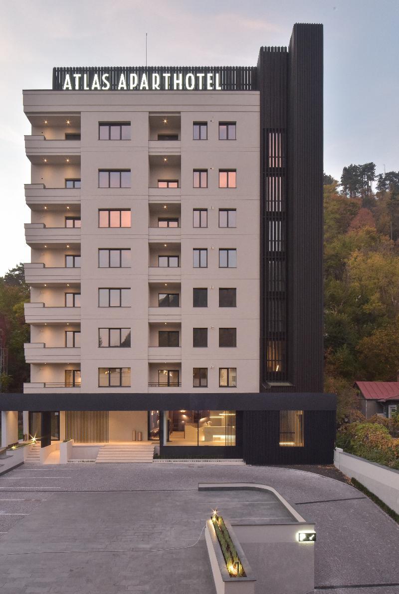 Atlas Aparthotel Piatra Neamţ Exterior foto